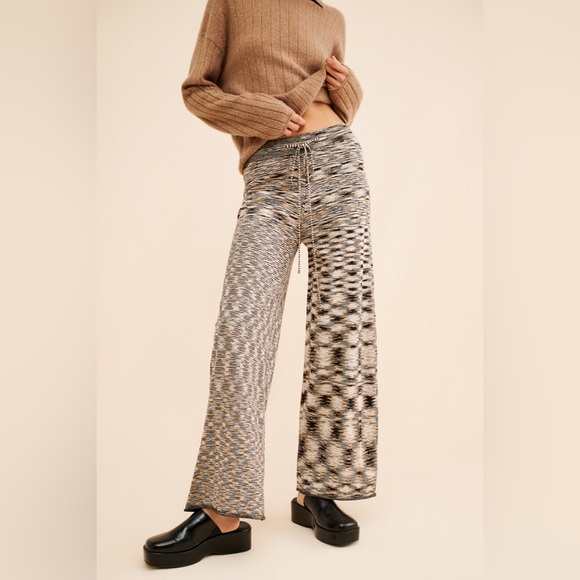 LITTLE LIES Wide Leg Lounge Pant - Picture 1 of 16
